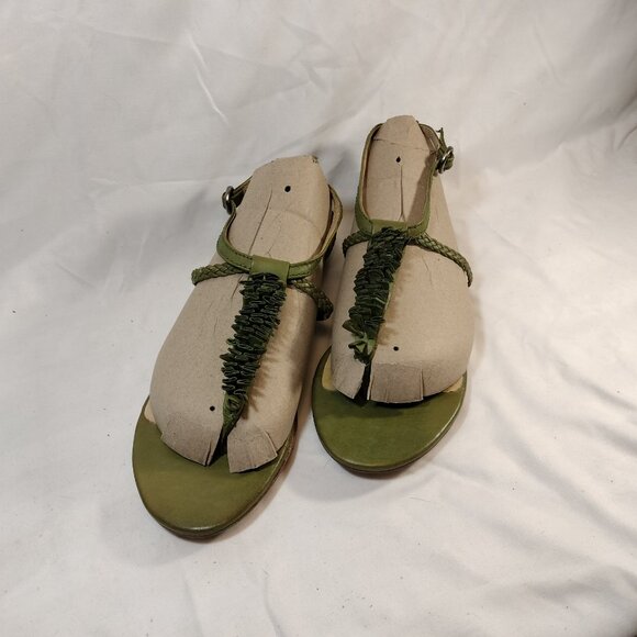 FRYE Laurel Flower T-Strap Sandal - Picture 12 of 13